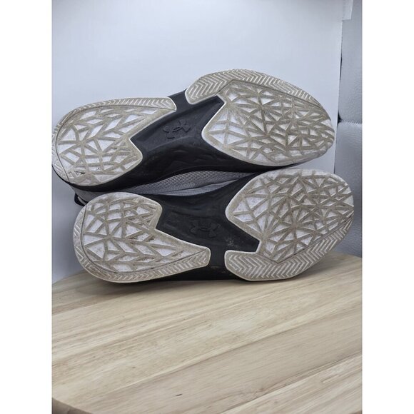 Under Armour UA Lightning 4 Men’s Basketball WHT/BLK 1301667-100 Size 9.5 US - Picture 9 of 9